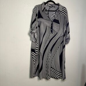 Mlle Gabrielle Black and White Abstract Striped Tunic Dress, Sz 2X.